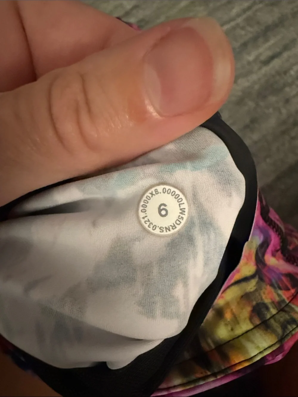 Lululemon Base Pace HR Tight 25” Hyper Flow Pink Multi Size 6 - great condition